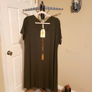 T-shirt dress with accessory